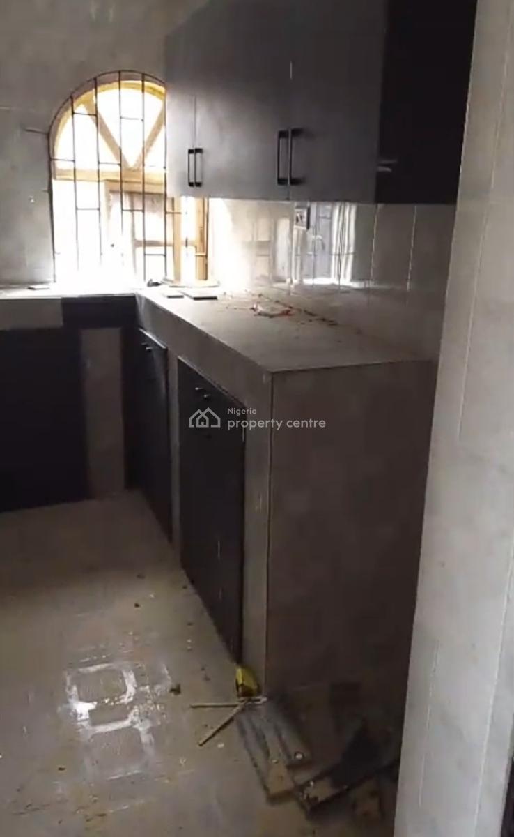 Upstairs  Mini Flat  Apartment at Graceland Estate { Video}, Graceland Estate, Sangotedo, Ajah, Lagos, Mini Flat (room and Parlour) for Rent