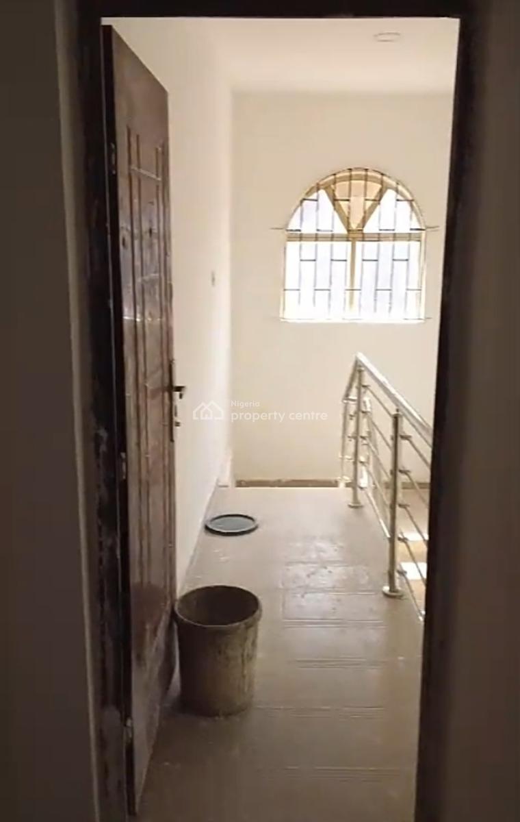 Upstairs  Mini Flat  Apartment at Graceland Estate { Video}, Graceland Estate, Sangotedo, Ajah, Lagos, Mini Flat (room and Parlour) for Rent