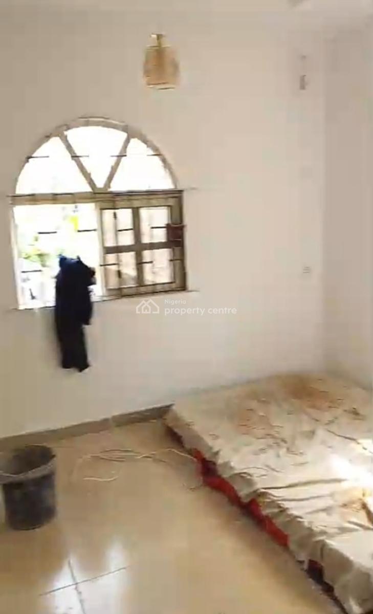 Upstairs  Mini Flat  Apartment at Graceland Estate { Video}, Graceland Estate, Sangotedo, Ajah, Lagos, Mini Flat (room and Parlour) for Rent