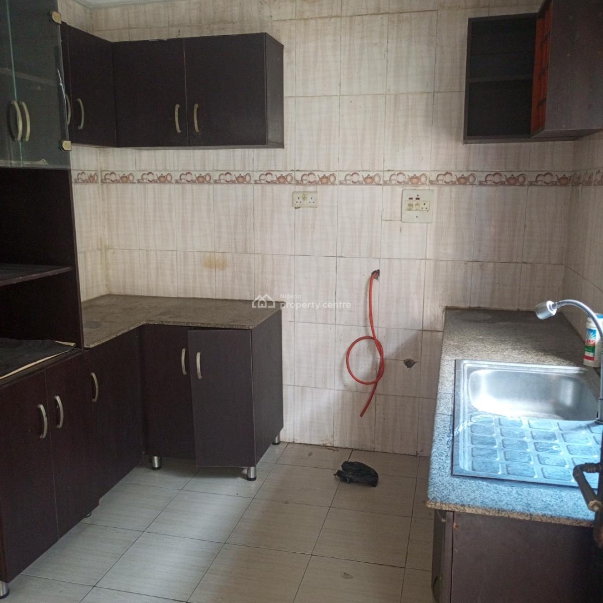 a Sharp and Serene 3bedroom Apartment with a Penthouse, Badore Ajah-lekki, Badore, Ajah, Lagos, Flat / Apartment for Rent