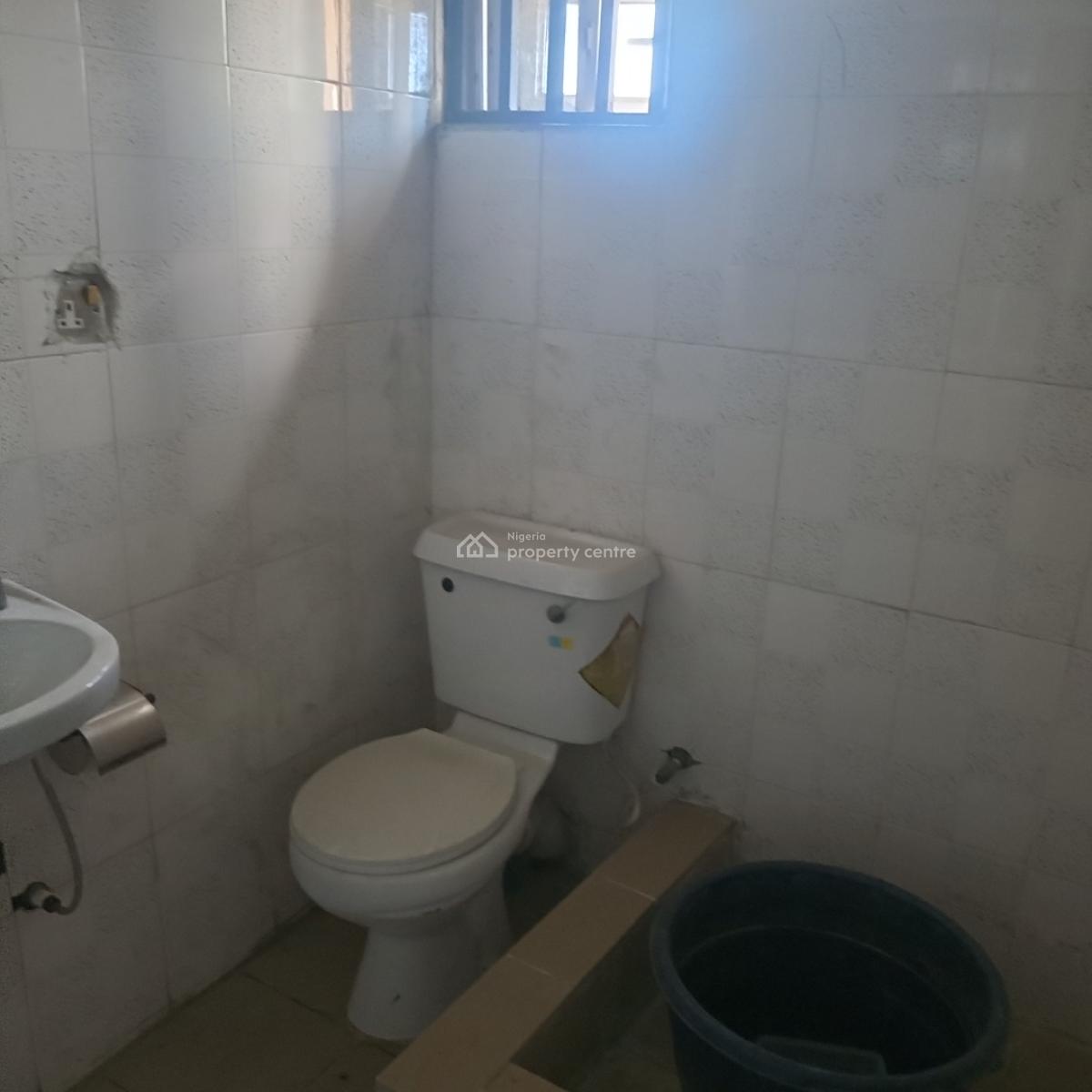 a Sharp and Serene 3bedroom Apartment with a Penthouse, Badore Ajah-lekki, Badore, Ajah, Lagos, Flat / Apartment for Rent