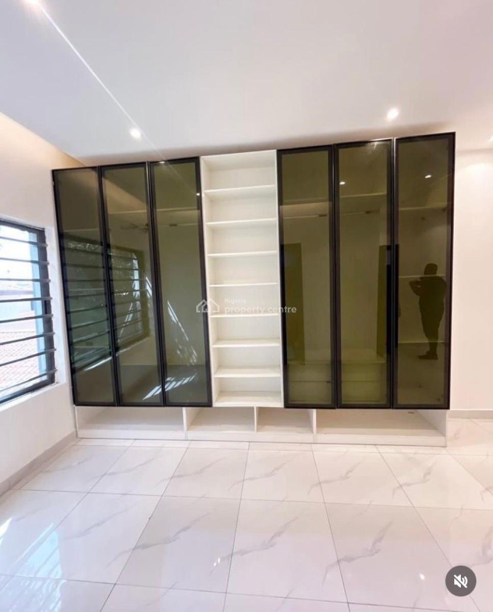 3 Bedrooms, Lekki Phase 1, Lekki, Lagos, Flat / Apartment for Rent