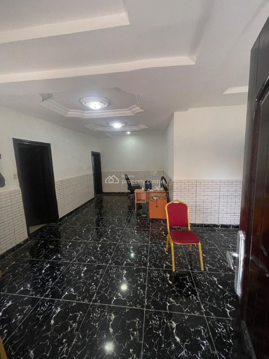 3 Bedroom Flat, Lekki Phase 1, Lekki, Lagos, Office Space for Rent
