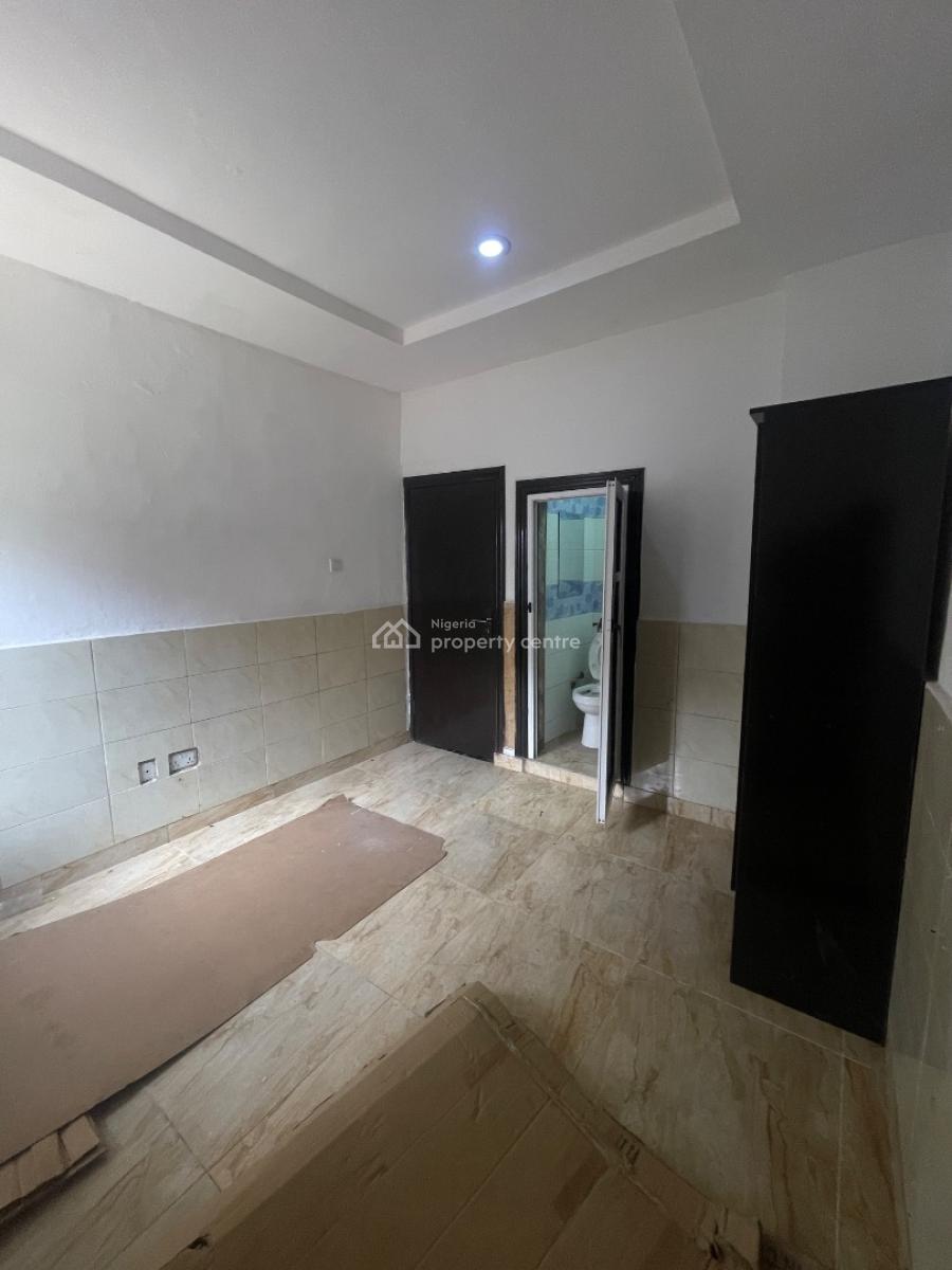 3 Bedroom Flat, Lekki Phase 1, Lekki, Lagos, Office Space for Rent