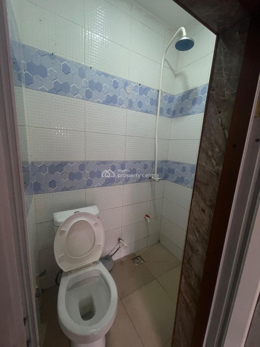 3 Bedroom Flat, Lekki Phase 1, Lekki, Lagos, Office Space for Rent