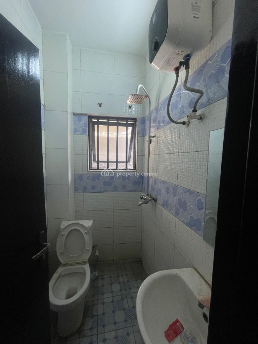 3 Bedroom Flat, Lekki Phase 1, Lekki, Lagos, Office Space for Rent