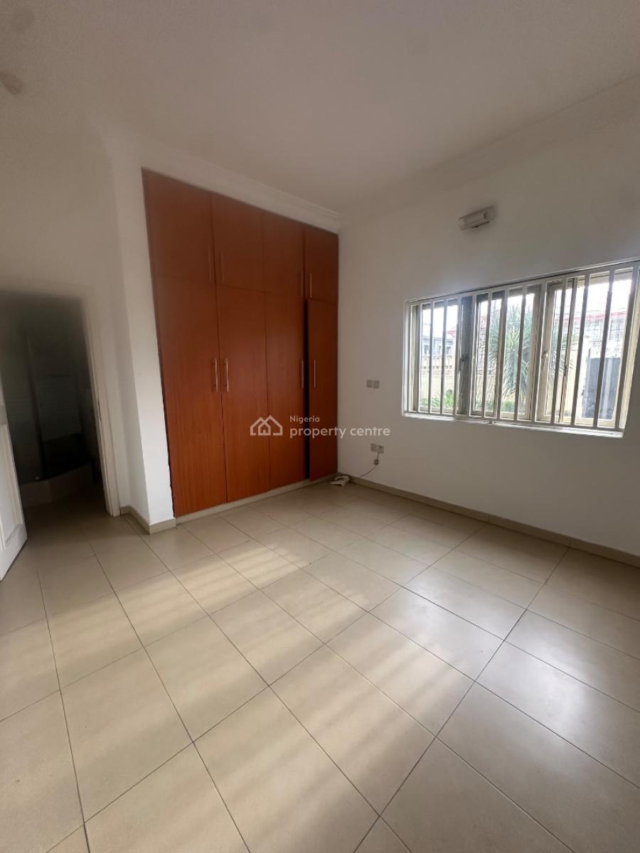 3 Bedroom Flat with Bq Available, Lekki Phase 1, Lekki, Lagos, Flat / Apartment for Rent