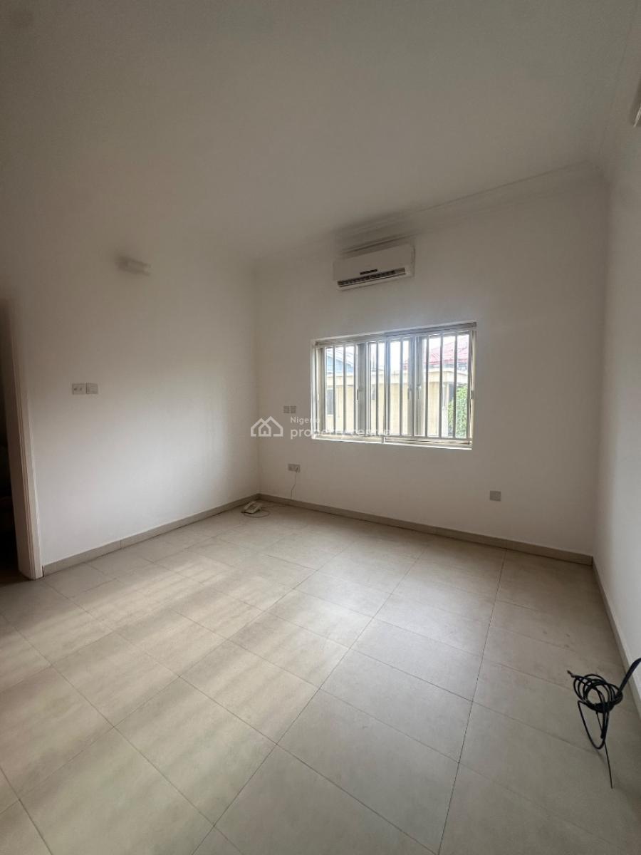 3 Bedroom Flat with Bq Available, Lekki Phase 1, Lekki, Lagos, Flat / Apartment for Rent