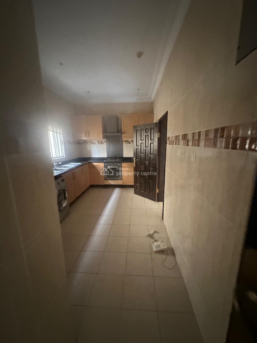 3 Bedroom Flat with Bq Available, Lekki Phase 1, Lekki, Lagos, Flat / Apartment for Rent
