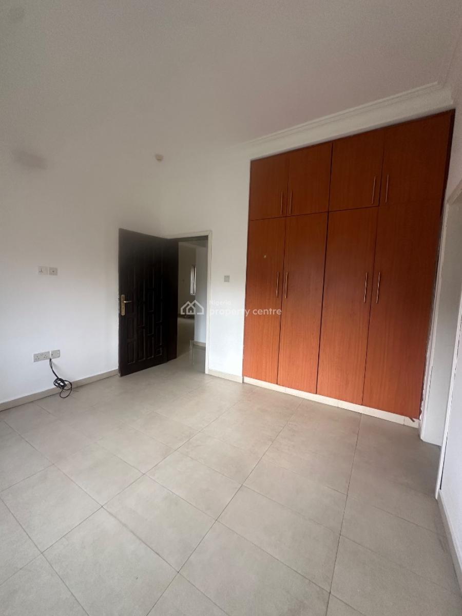 3 Bedroom Flat with Bq Available, Lekki Phase 1, Lekki, Lagos, Flat / Apartment for Rent