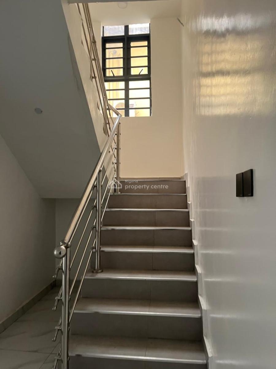 4 Bedroom Semi Detached Duplex with Bq, Gra Phase 1, Magodo, Lagos, Semi-detached Duplex for Sale
