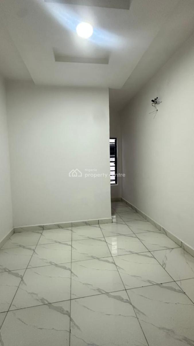 Spacious Room (upstairs) in a Serene Environment, Along Orchid Road, Lekki, Lagos, Self Contain (single Rooms) for Rent