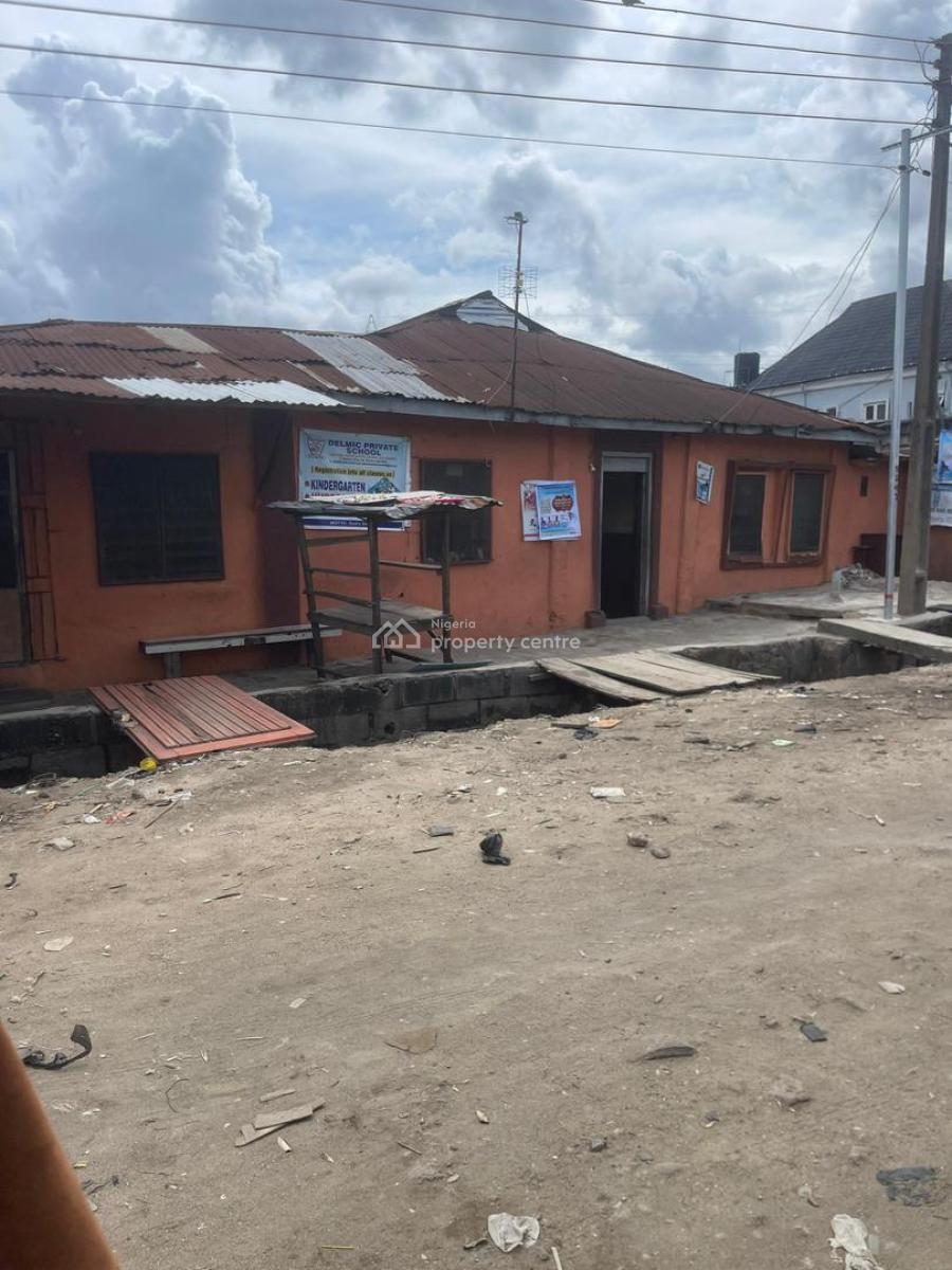 Buy and Develop Bungalow Suitable for Residential Development, Itire Mushin Road, Itire, Lagos, Block of Flats for Sale
