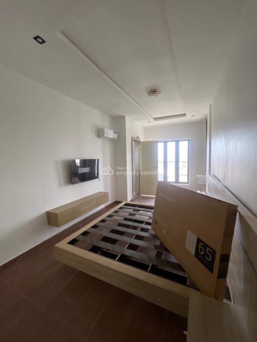 Beautifully Finished Luxury 2 Bedroom Apartment in a Communal Living, Ikate, Ikate, Lekki, Lagos, Block of Flats for Sale