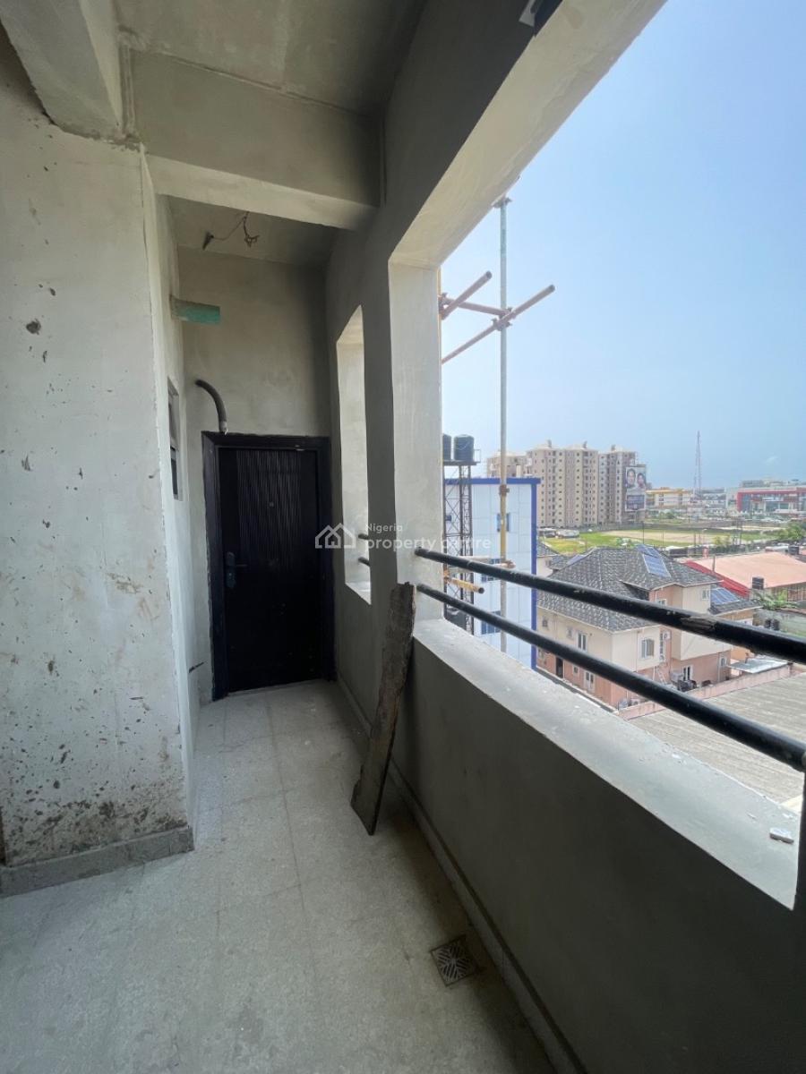 Beautifully Finished Luxury 2 Bedroom Apartment in a Communal Living, Ikate, Ikate, Lekki, Lagos, Block of Flats for Sale