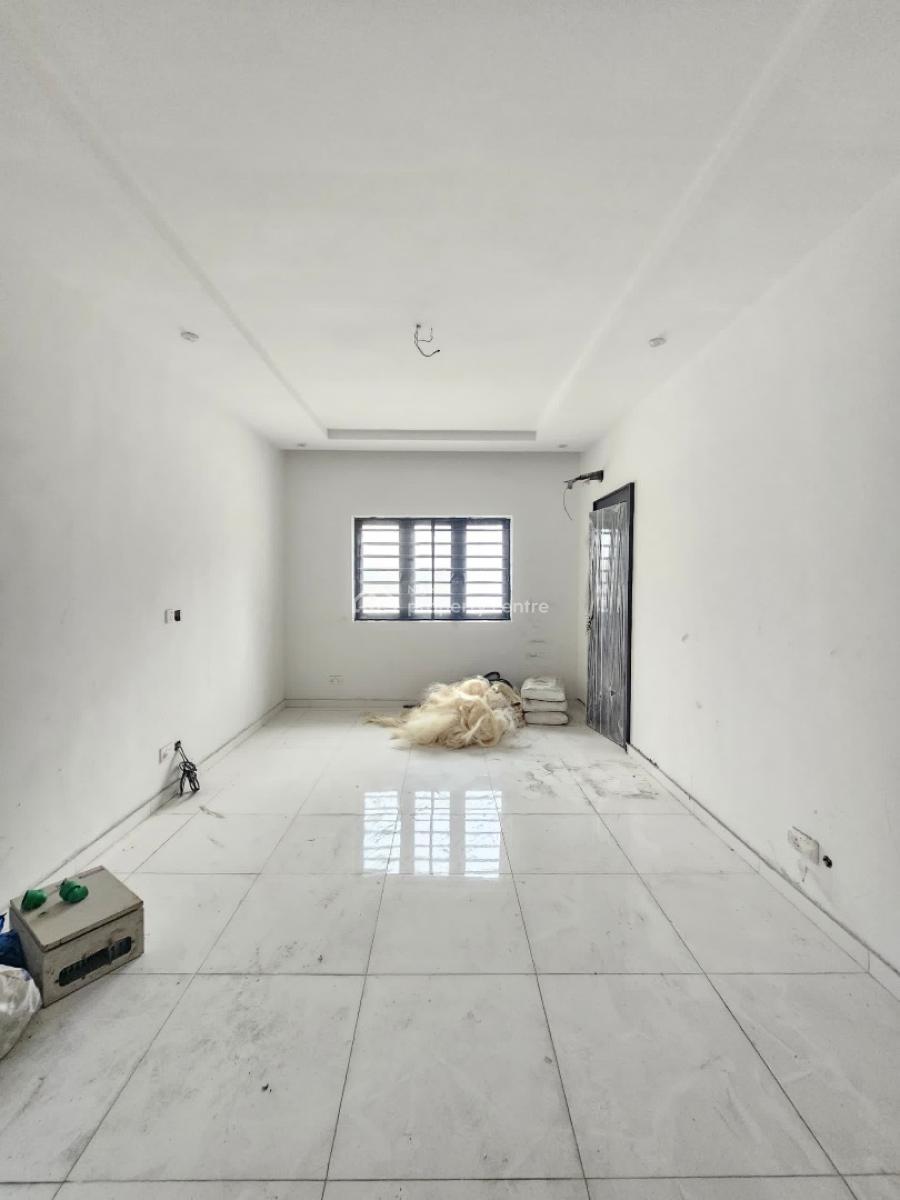 Well-built Luxury Spacious 2 Bedroom Apartment with Bq, Lekki, Lagos, Flat / Apartment for Sale