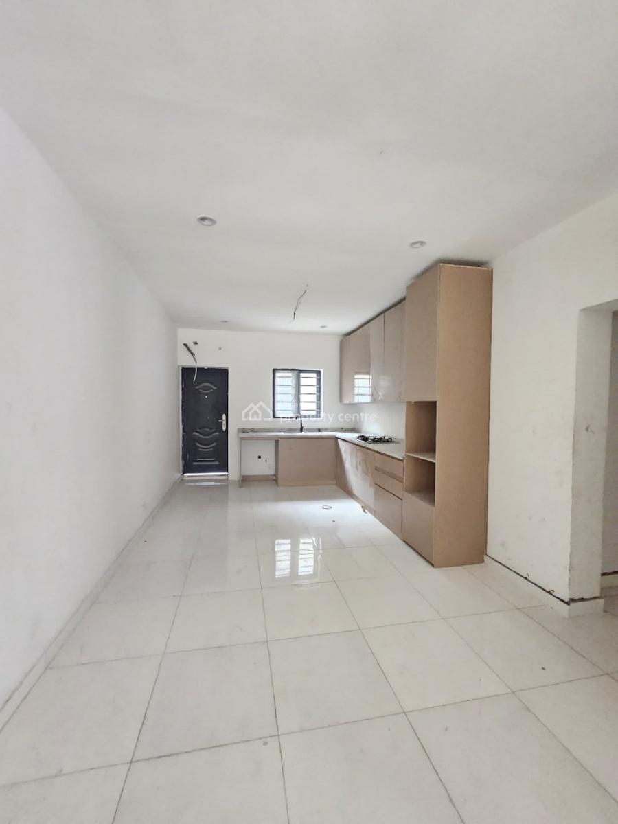 Well-built Luxury Spacious 2 Bedroom Apartment with Bq, Lekki, Lagos, Flat / Apartment for Sale