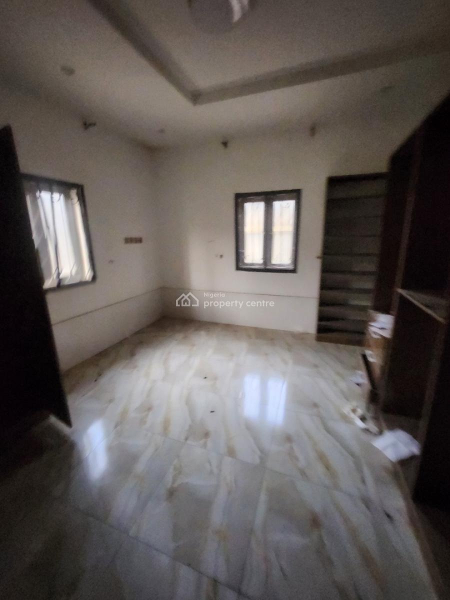 Nice 2bedroom Flat, 3toilet, Fully Tarred Rd, Jahi Gilmore(tarred Rd), Jahi, Abuja, Flat / Apartment for Rent