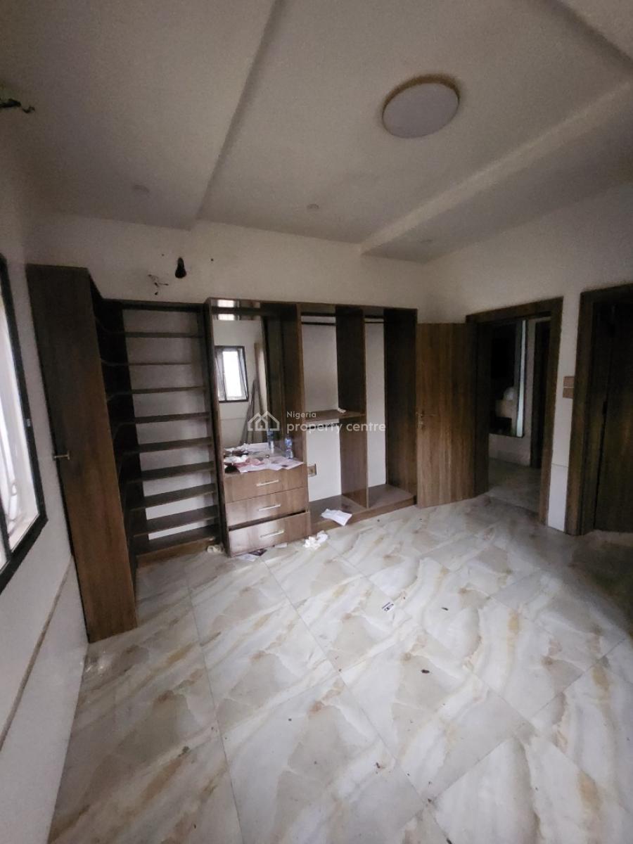 Nice 2bedroom Flat, 3toilet, Fully Tarred Rd, Jahi Gilmore(tarred Rd), Jahi, Abuja, Flat / Apartment for Rent