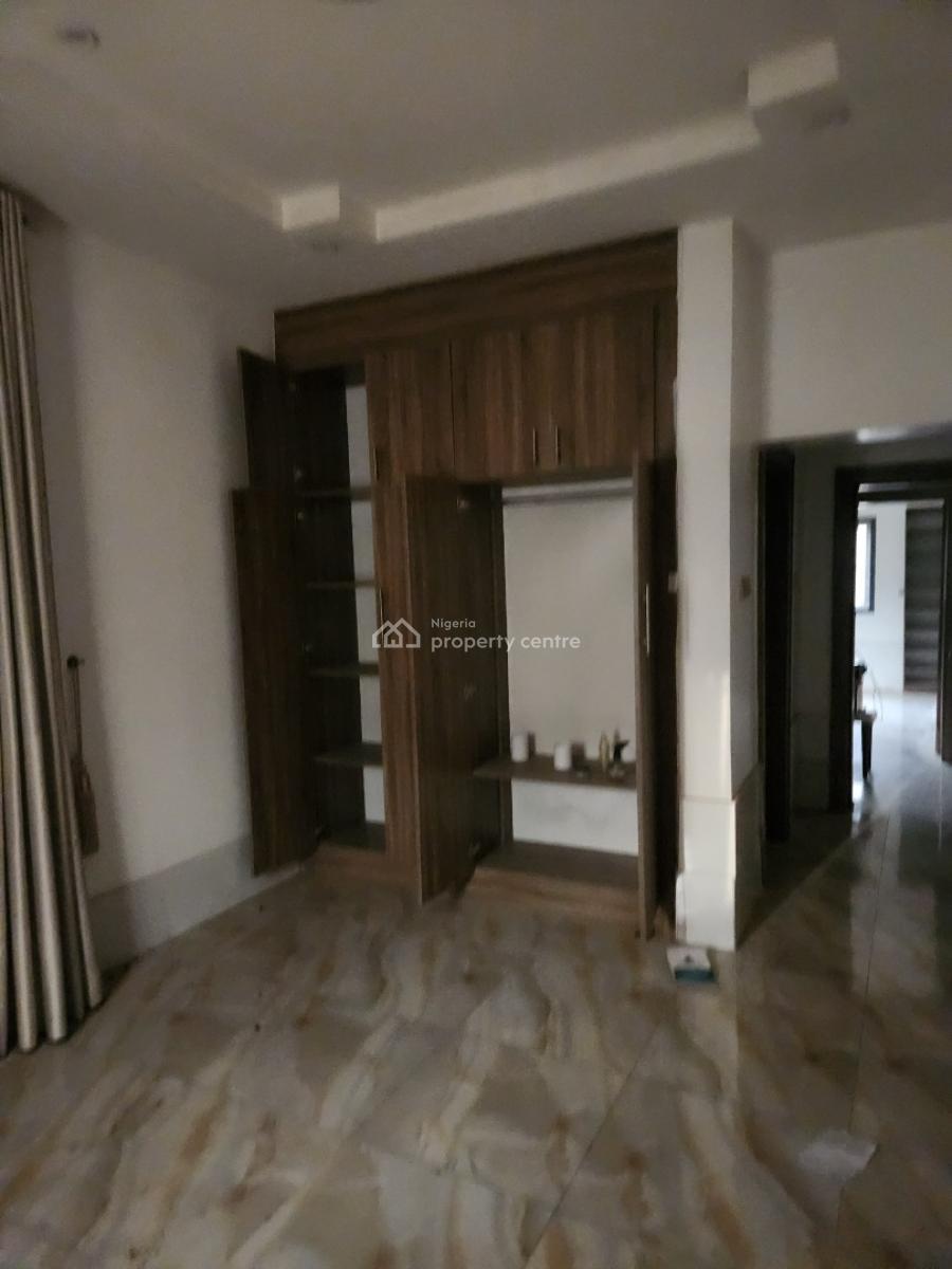 Nice 2bedroom Flat, 3toilet, Fully Tarred Rd, Jahi Gilmore(tarred Rd), Jahi, Abuja, Flat / Apartment for Rent