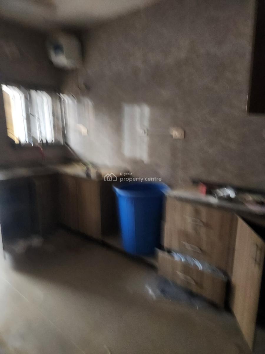 Nice 2bedroom Flat, 3toilet, Fully Tarred Rd, Jahi Gilmore(tarred Rd), Jahi, Abuja, Flat / Apartment for Rent