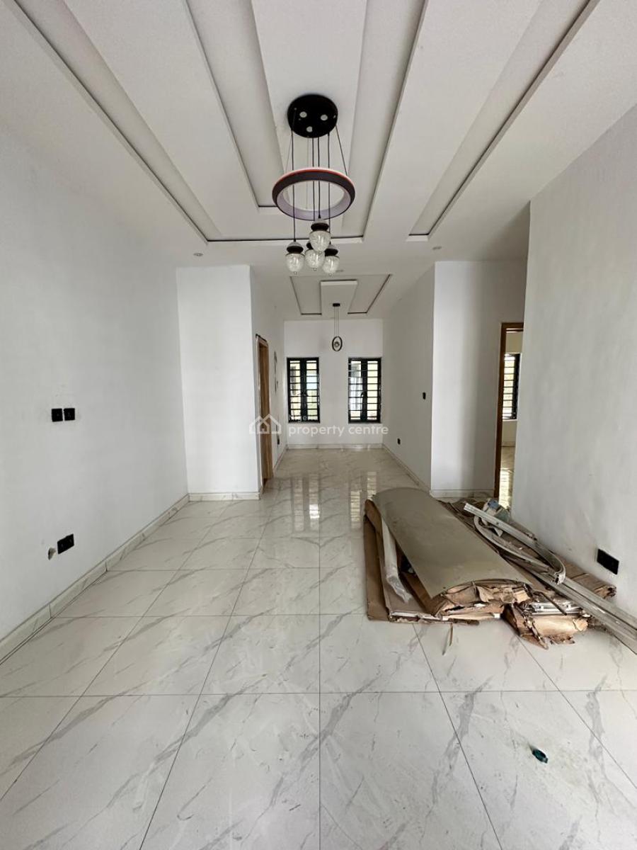 Well-built Luxury Spacious 2 Bedroom Apartment, Ajah, Lagos, Flat / Apartment for Sale