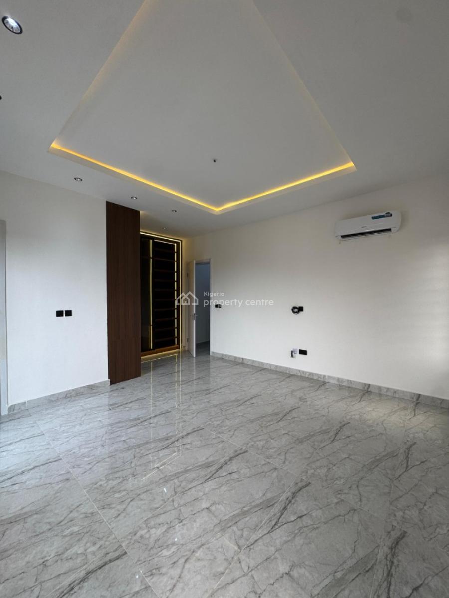 Stunning 3 Bedroom Maisonette with a Bq, Lekki Phase 1, Lekki, Lagos, Flat / Apartment for Sale