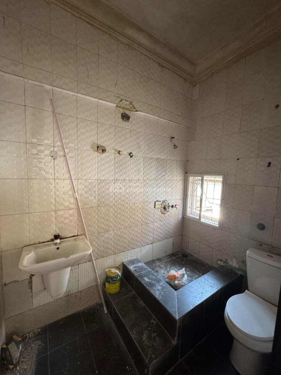 Self Contain, Off Freedom Way, Lekki Phase 1, Lekki, Lagos, Self Contain (single Rooms) for Rent