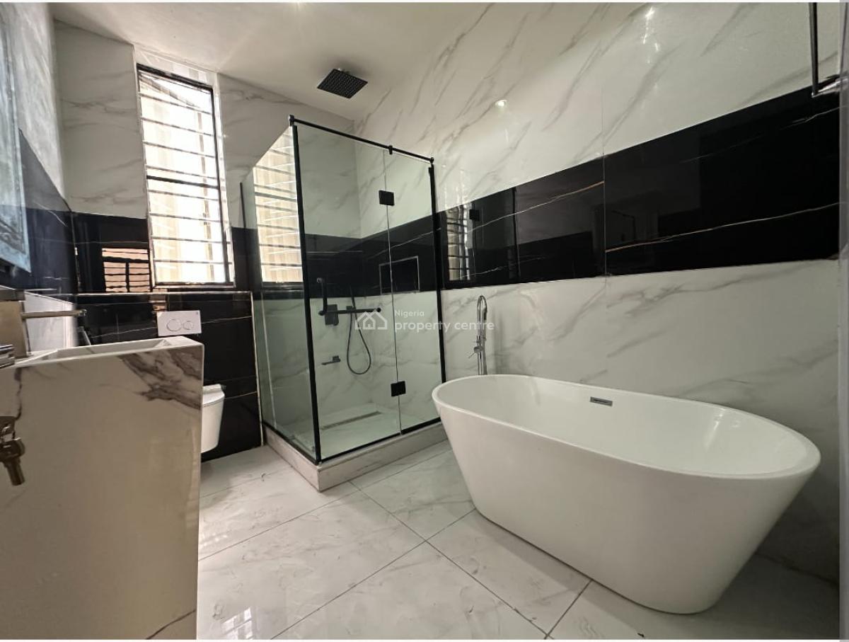 Stunning 2 Bedroom Apartment with a Bq, Lekki Phase 1, Lekki, Lagos, Flat / Apartment for Sale