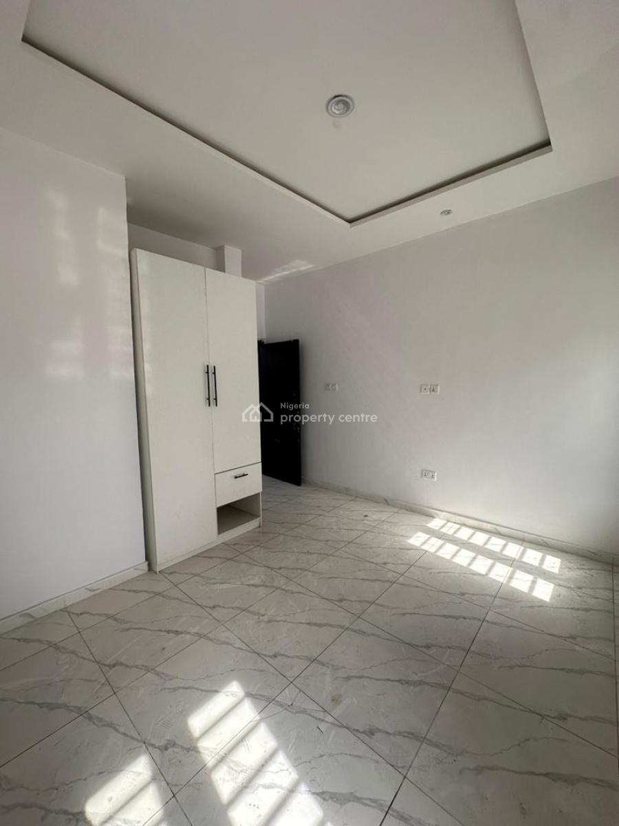 Well-built Luxury Spacious 3 Bedroom Apartment, Ajah, Lagos, Flat / Apartment for Sale