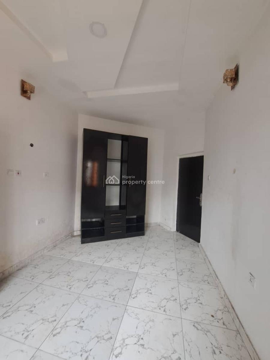 Luxury and Spacious 2 Bedroom Upstairs En-suite Flat in a Fully Service, Ikate, Lekki, Lagos, Flat / Apartment for Sale