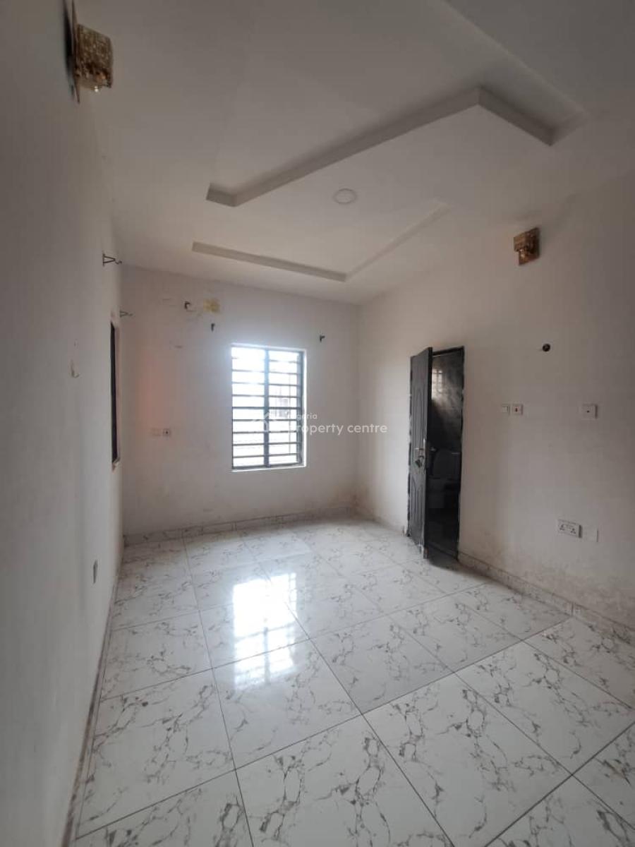 Luxury and Spacious 2 Bedroom Upstairs En-suite Flat in a Fully Service, Ikate, Lekki, Lagos, Flat / Apartment for Sale