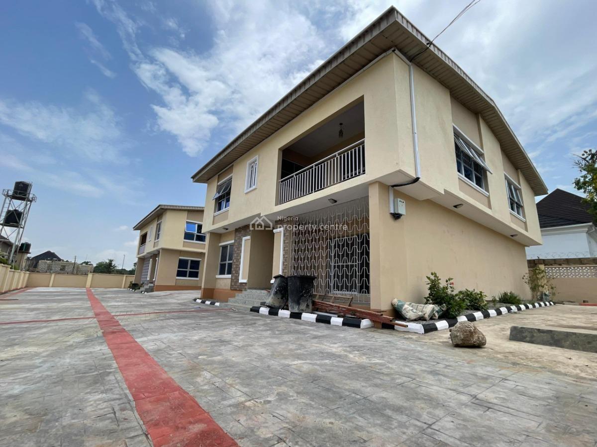 Renovated 2 Unit of 4 Bedroom Duplex., Dejo Oyelese Estate, Old Bodija, Ibadan, Oyo, Semi-detached Duplex for Rent