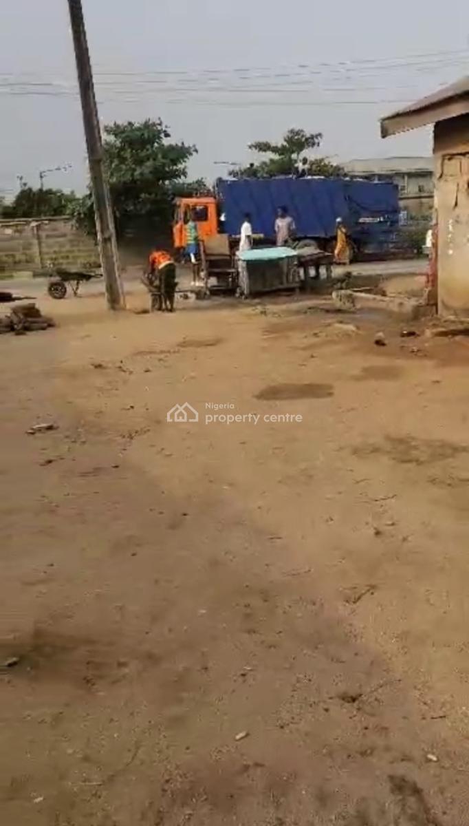 Land Measuring 400 Sqmts Facing Major Road at Ebute, Ikorodu, Lagos., Ebute, Ikorodu, Lagos, Commercial Land for Rent