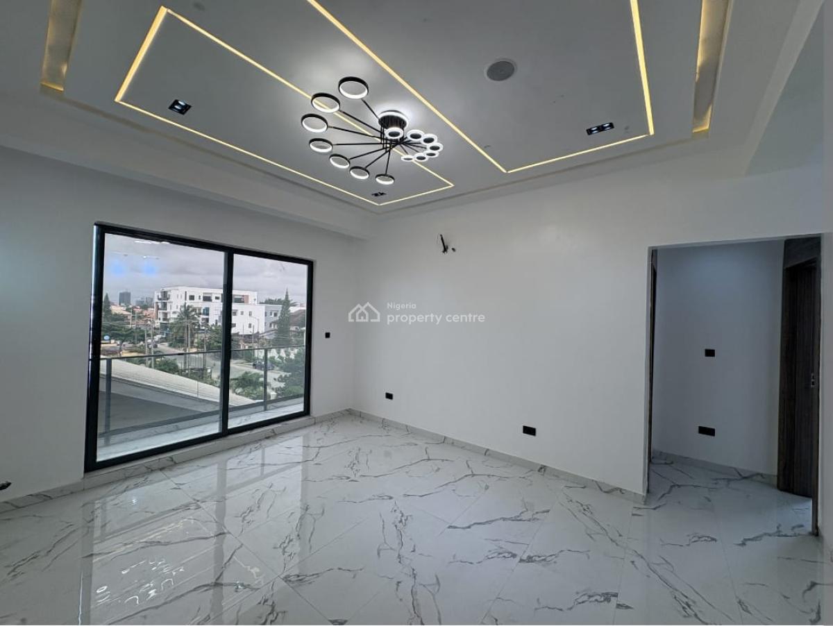 Gorgeous 3 Bedroom Apartment with a Pool, 24/7 Light, Lekki Phase 1, Lekki, Lagos, Flat / Apartment for Sale