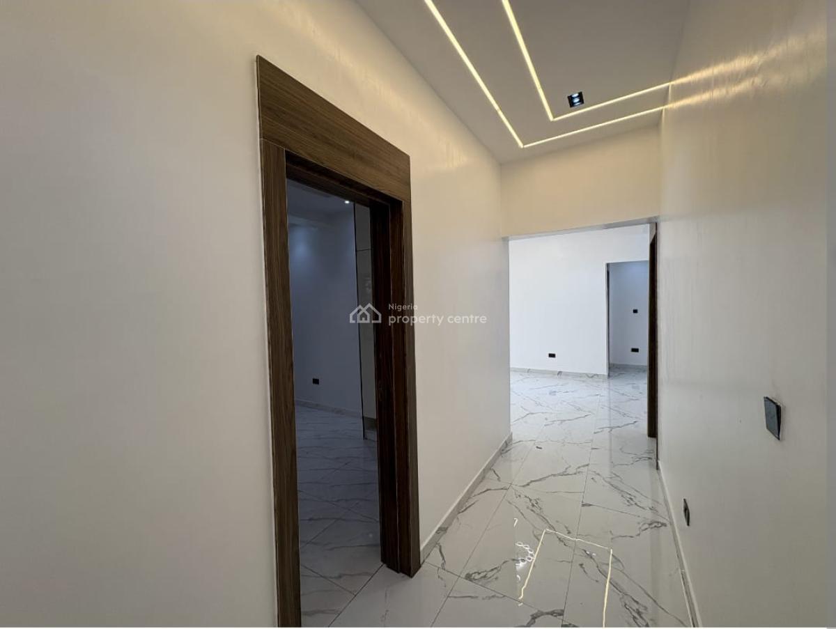 Gorgeous 3 Bedroom Apartment with a Pool, 24/7 Light, Lekki Phase 1, Lekki, Lagos, Flat / Apartment for Sale