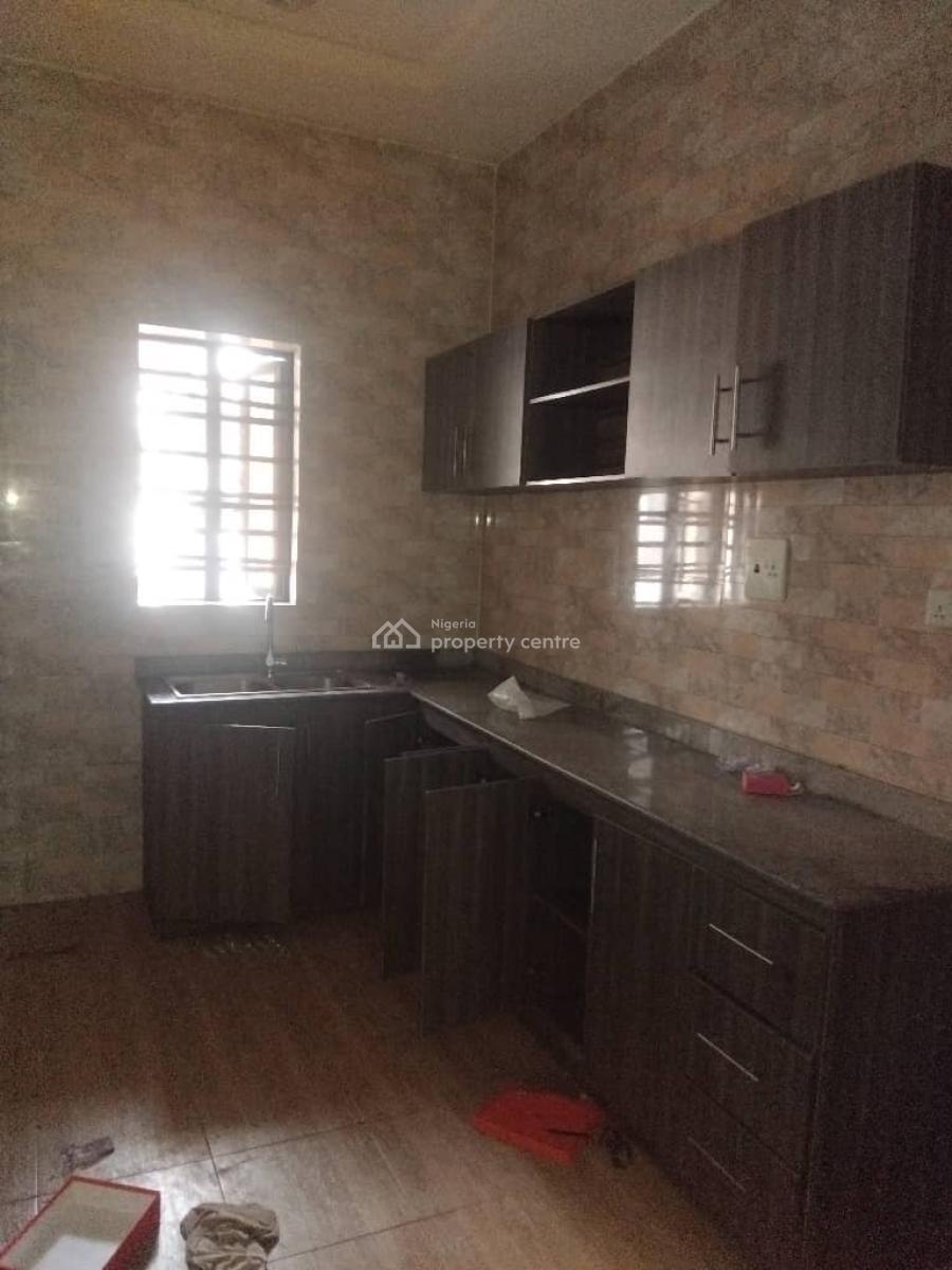 Spacious 2 Bedroom Flat, Chevron Alternative Route Chevron Lekki Lagos State, Lekki, Lagos, Flat / Apartment for Rent