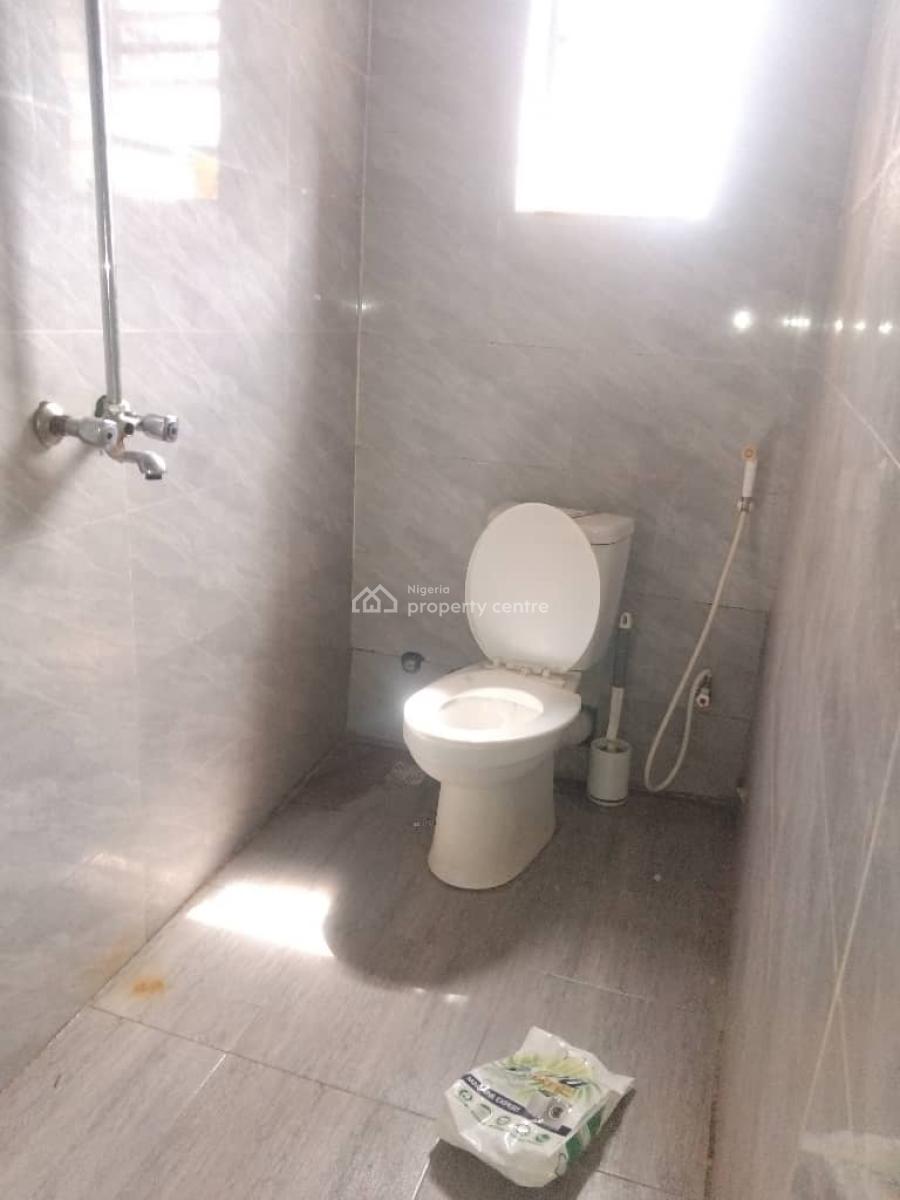 Spacious 2 Bedroom Flat, Chevron Alternative Route Chevron Lekki Lagos State, Lekki, Lagos, Flat / Apartment for Rent