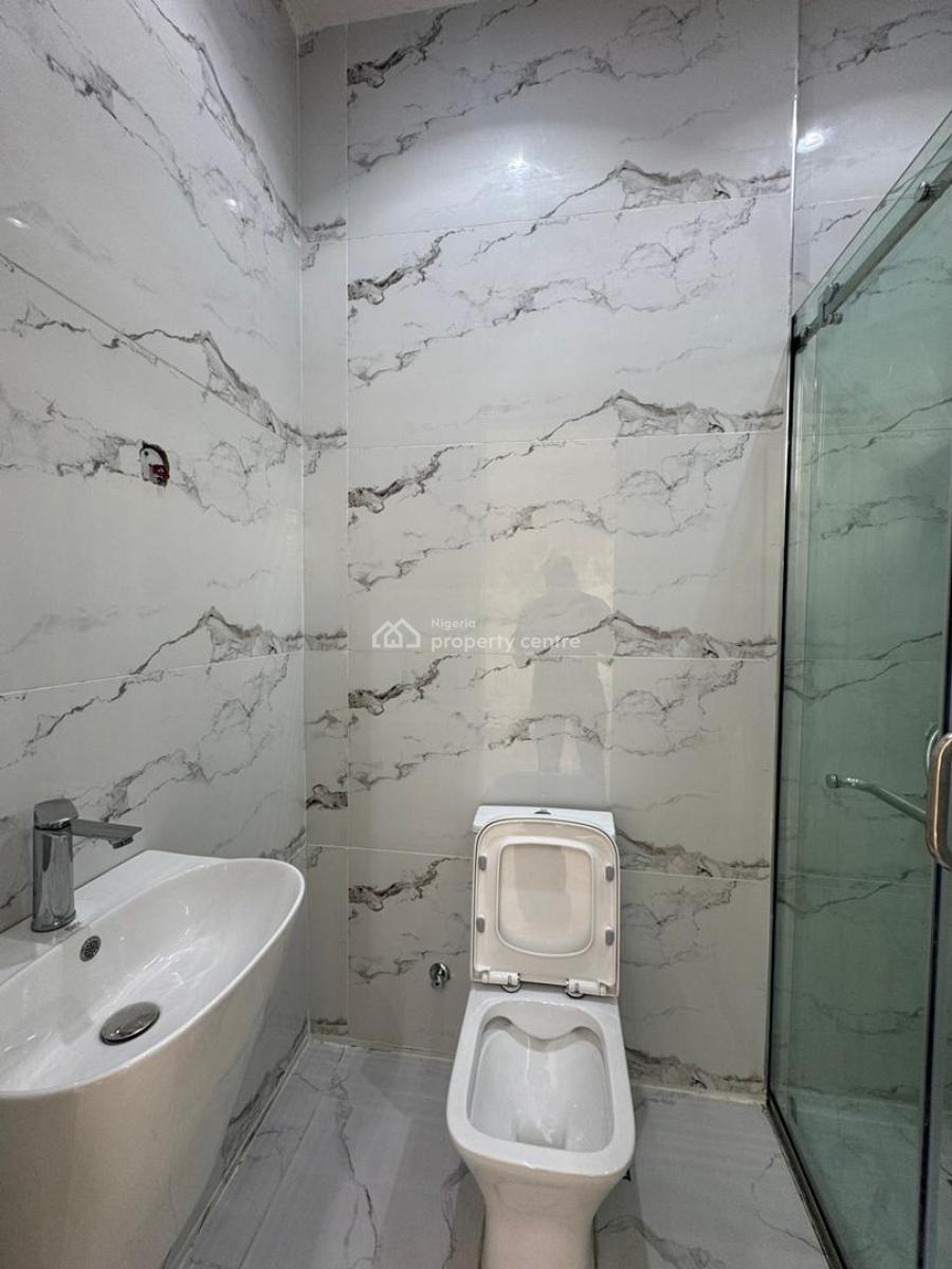 Spacious 3  Bedroom Maisonette  Duplex with a Bq, Lekki Phase 1, Lekki, Lagos, House for Sale