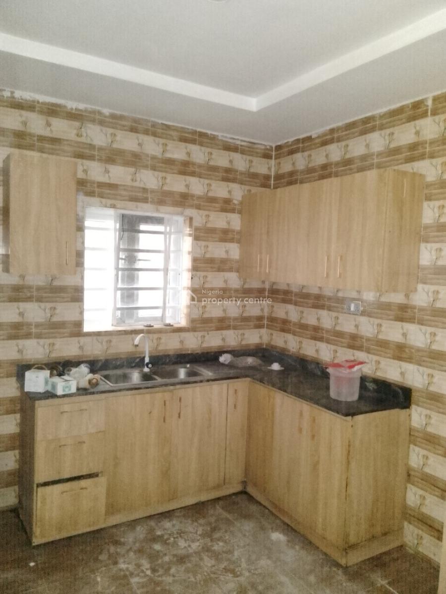 Spacious 2 Bedroom Flat, Thomas Estate, Ajah, Lagos, Flat / Apartment for Rent