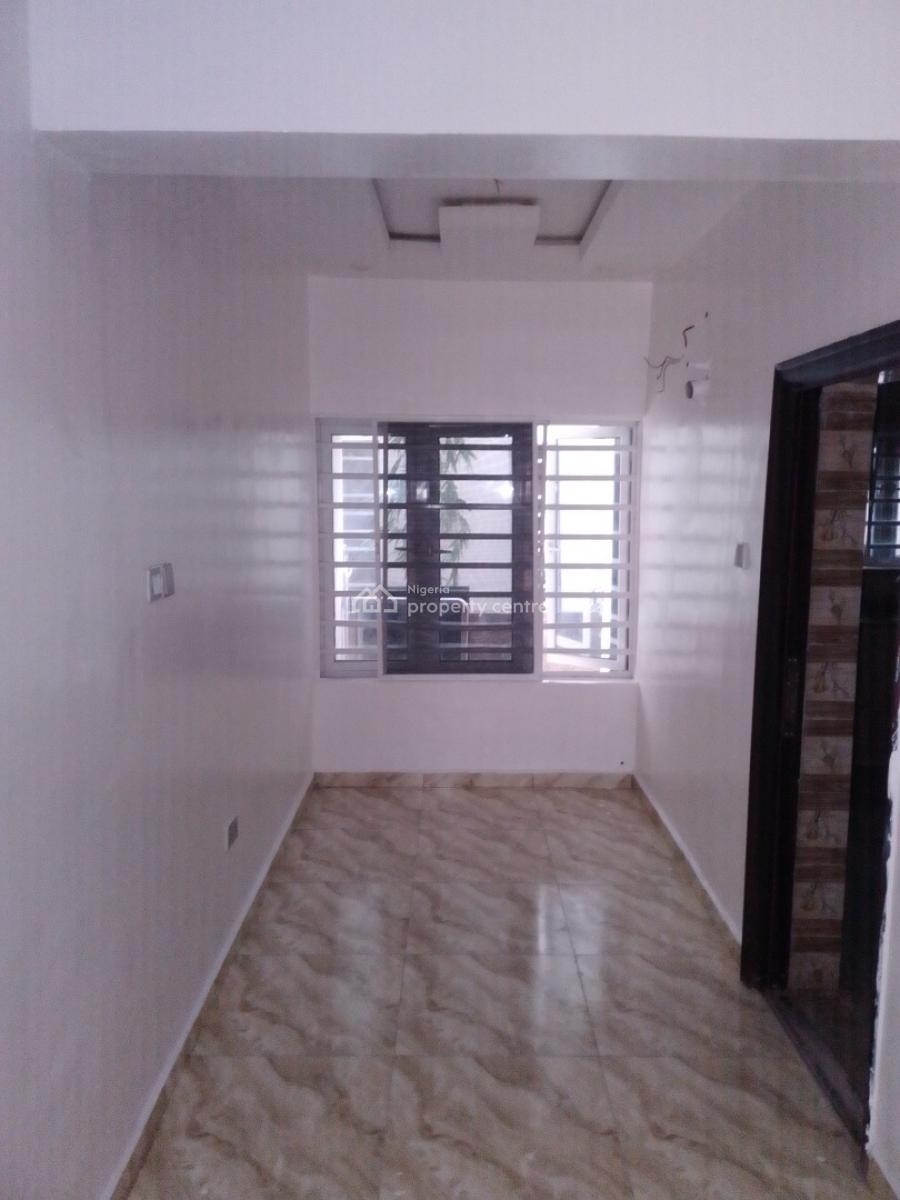 Spacious 2 Bedroom Flat, Thomas Estate, Ajah, Lagos, Flat / Apartment for Rent