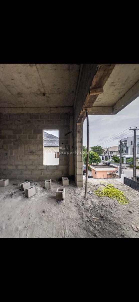 Most Spacious Fully Serviced 3 Bedroom Apartment with Bq and Elevator, Lekki Phase 1, Lekki, Lagos, Flat / Apartment for Sale