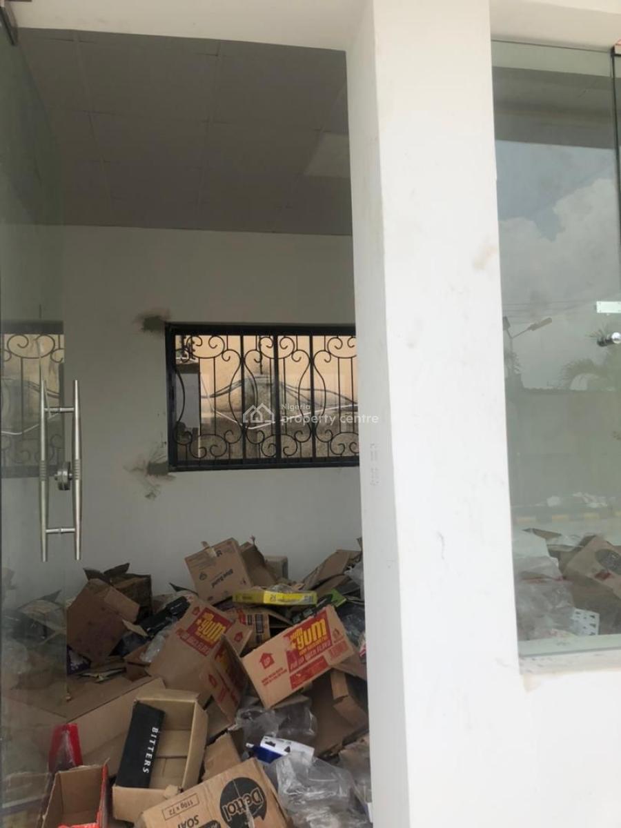 Shop Space Facing The Road, Sangotedo, Ajah, Lagos, Flat / Apartment for Rent