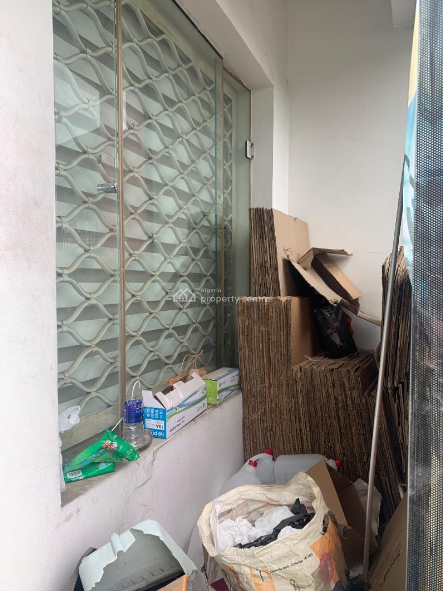 Shop Space Facing The Road, Sangotedo, Ajah, Lagos, Shop for Rent