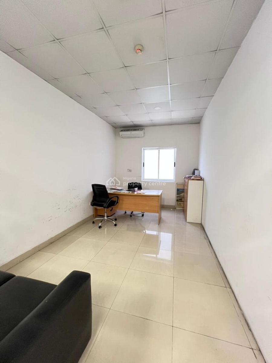 Lovely 304smq Space for Showroom/ Office Space, Victoria Island (vi), Lagos, Commercial Property for Rent
