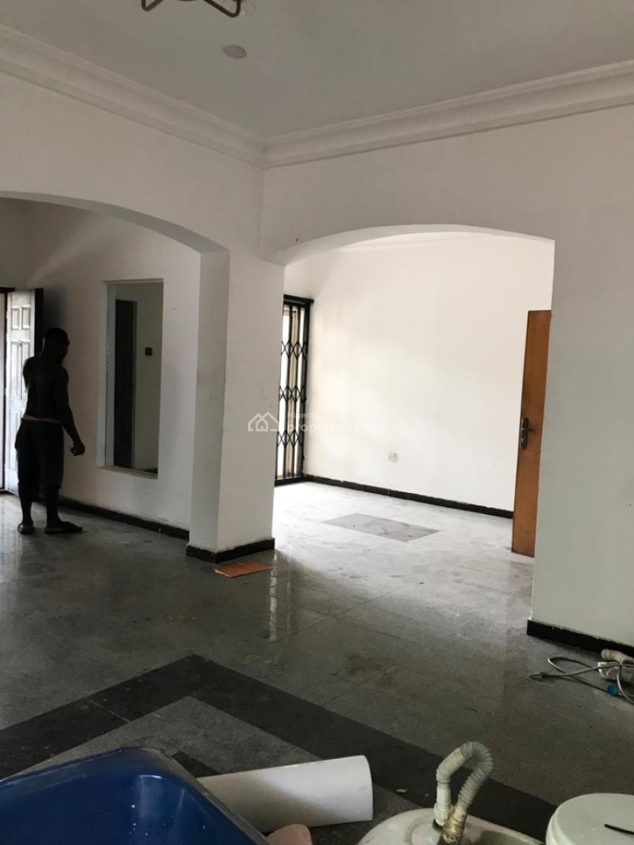Very Standard Massive Service 3 Bedroom Flat with Bq, Lekki Phase 1, Lekki, Lagos, Flat / Apartment for Rent