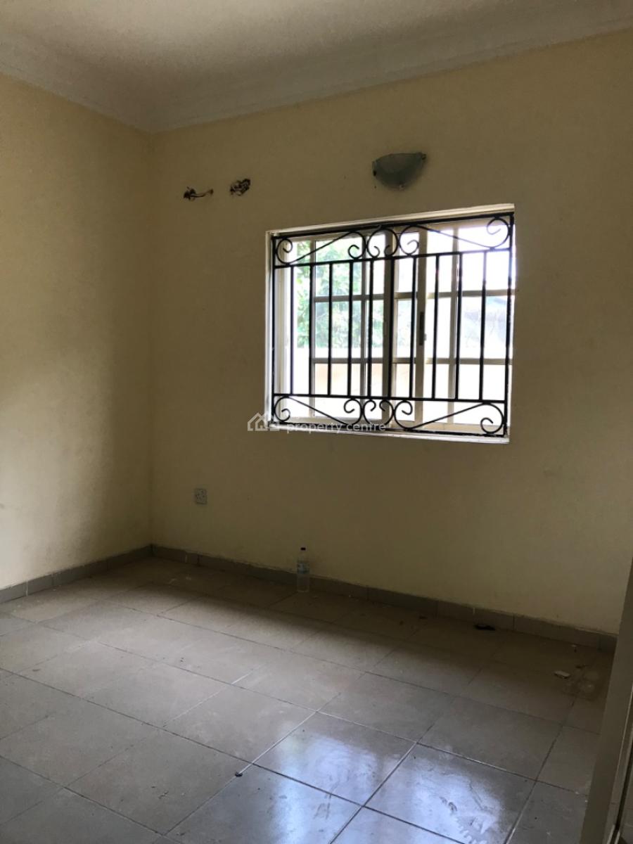Very Standard Massive Service 3 Bedroom Flat with Bq, Lekki Phase 1, Lekki, Lagos, Flat / Apartment for Rent