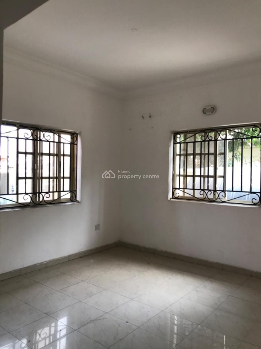 Very Standard Massive Service 3 Bedroom Flat with Bq, Lekki Phase 1, Lekki, Lagos, Flat / Apartment for Rent