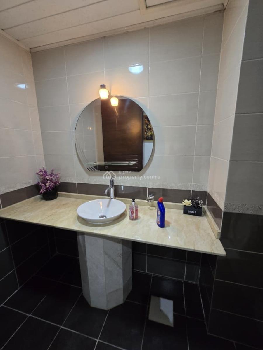 Spacious 3 Bedroom Apartment with Bq, Ikoyi, Lagos, Flat / Apartment for Rent