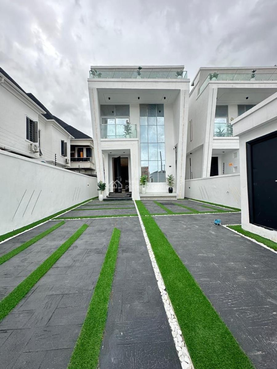 Beautiful 5 Bedroom Fully Detached with a Bq, Ologolo, Lekki, Lagos, Detached Duplex for Sale